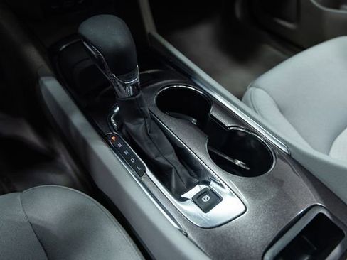 Used 2023 Chevrolet Malibu LT image 19