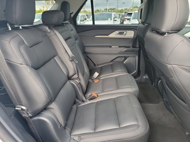 Used 2026 Ford Explorer Active RWD image 19