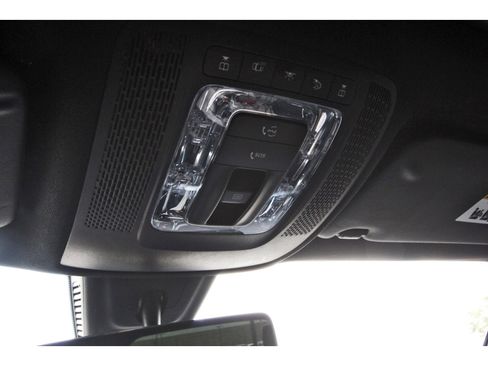 Used 2023 Mercedes-Benz GLB 250 image 25