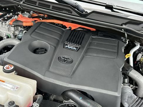 Used 2023 Toyota Tundra Limited image 33