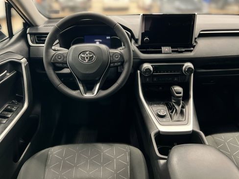 Used 2024 Toyota RAV4 XLE w/ Convenience Package image 20