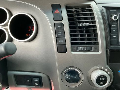 Used 2016 Toyota Sequoia SR5 image 32