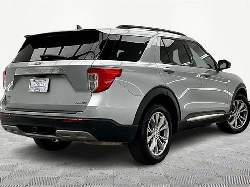 Used 2023 Ford Explorer XLT w/ Equipment Group 202A image 2
