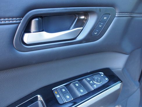 New 2025 Nissan Pathfinder Platinum w/ Cargo Package image 19