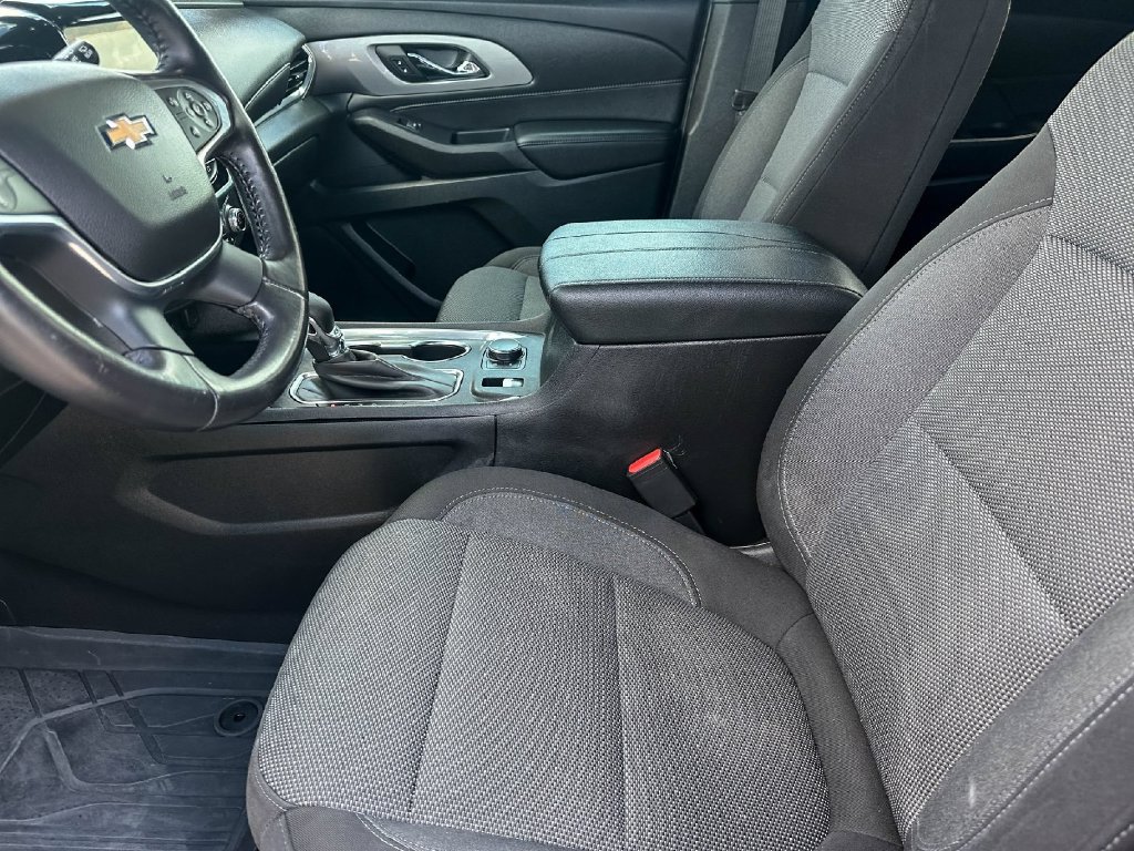 Used 2022 Chevrolet Traverse LT FWD image 13