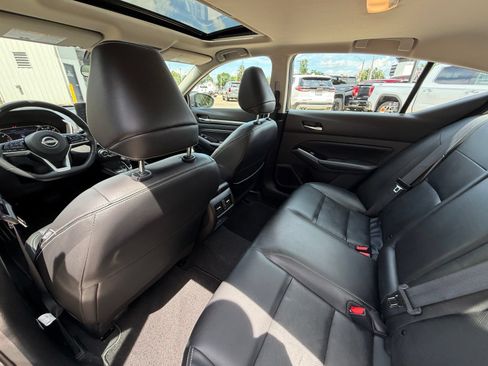 Used 2023 Nissan Altima 2.5 SL FWD image 19