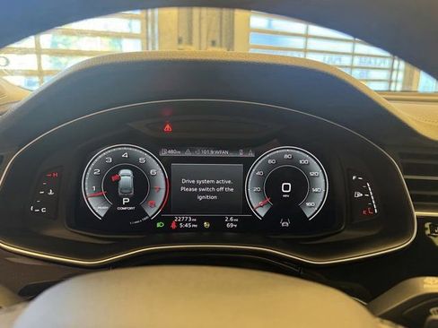 Used 2023 Audi Q7 3.0T Premium Plus w/ Premium Plus Package AWD/4WD image 21