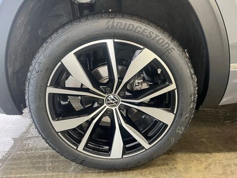 New 2026 Volkswagen Atlas SEL Premium R-Line image 29