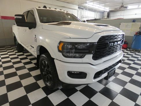 Used 2023 RAM 2500 Limited image 3