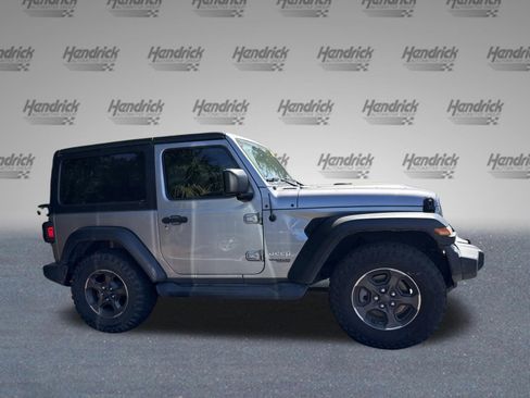 Used 2019 Jeep Wrangler Sport image 10