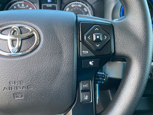 Used 2022 Toyota Tacoma SR image 19