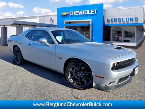 Used 2022 Dodge Challenger R/T w/ Blacktop Package image 1