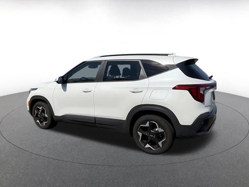 Used 2025 Kia Seltos S FWD image 10