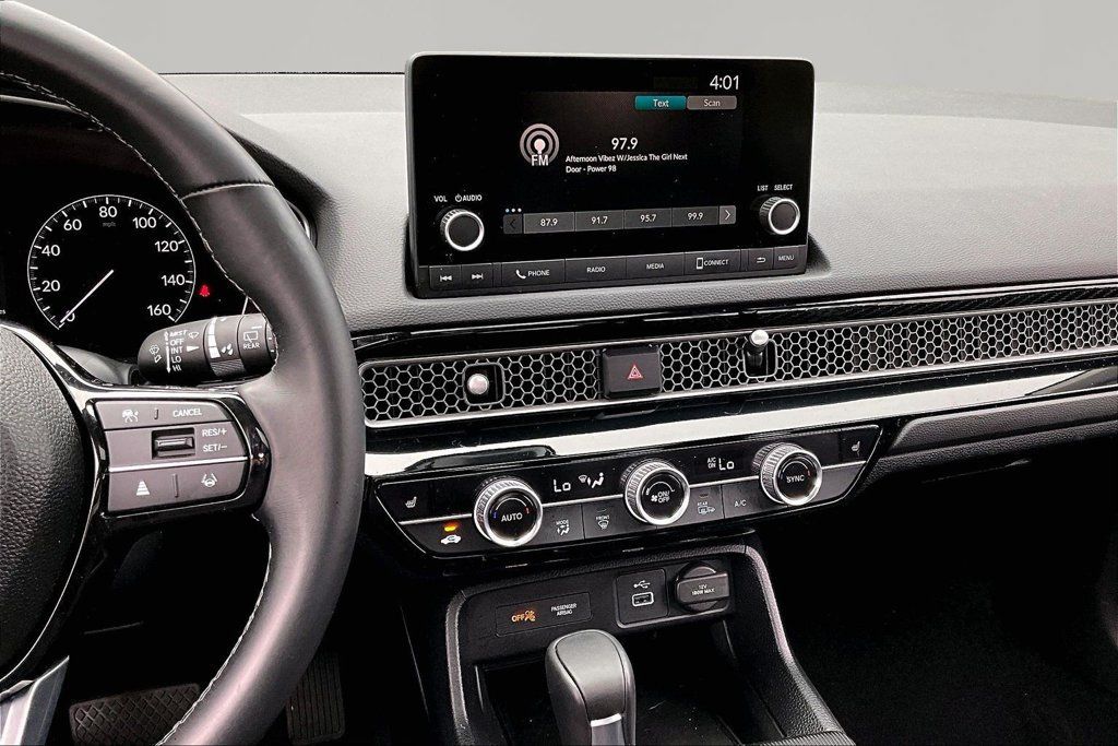 Used 2024 Honda Civic EX-L image 9