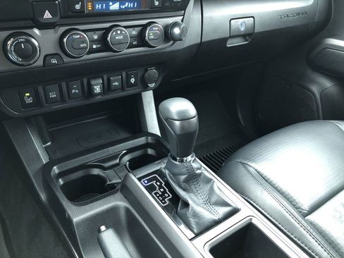 Used 2020 Toyota Tacoma 4x4 Double Cab image 18