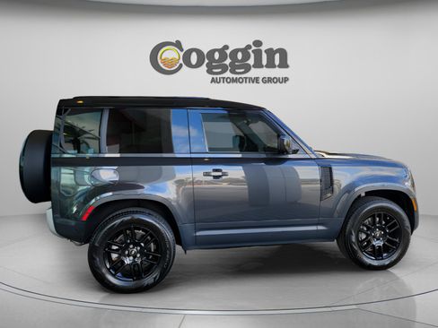 Used 2025 Land Rover Defender 90 S image 5