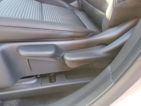 New 2026 Chevrolet Trax LT image 21