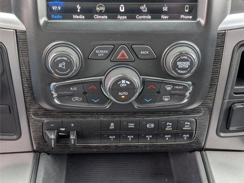 Used 2018 RAM 3500 Laramie Longhorn image 27