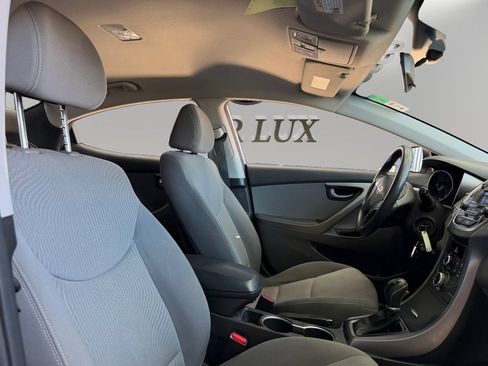 Used 2014 Hyundai Elantra SE FWD image 15