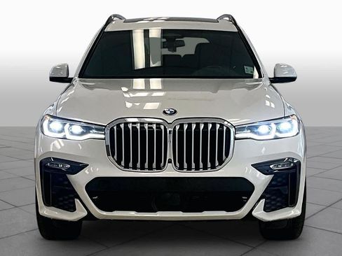 Used 2021 BMW X7 xDrive40i w/ M Sport Package AWD/4WD image 3