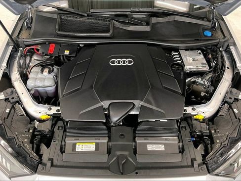 Used 2022 Audi Q7 3.0T Premium Plus w/ Premium Plus Package AWD/4WD image 28