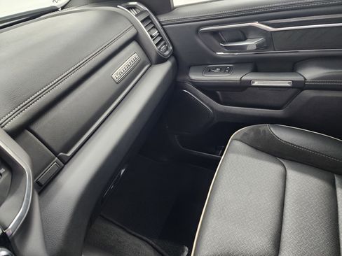 Used 2024 RAM 1500 Laramie image 13