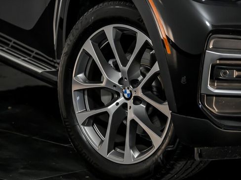 Used 2023 BMW X5 xDrive40i AWD/4WD image 3