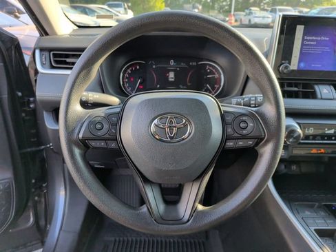 Used 2025 Toyota RAV4 XLE FWD image 13