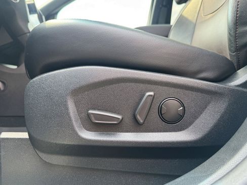 Used 2021 Ford Edge Titanium w/ Equipment Group 301A FWD image 16