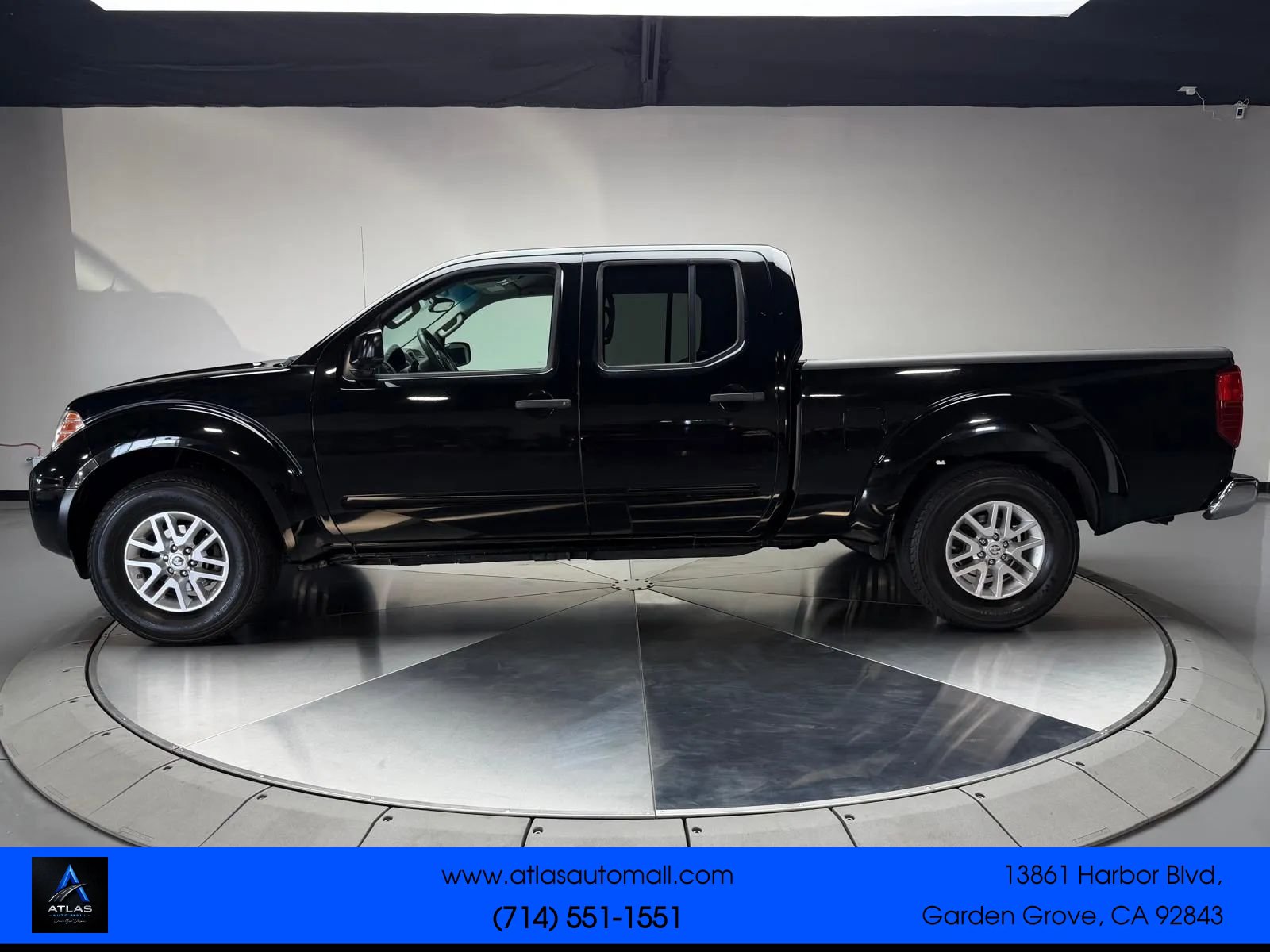 Used 2014 Nissan Frontier SV w/ SV Value Truck Package RWD image 4