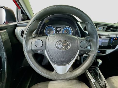 Used 2019 Toyota Corolla LE FWD image 17