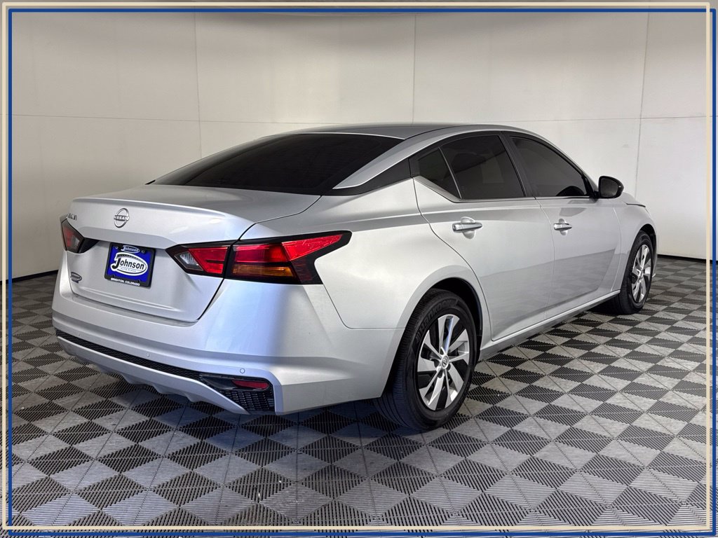 Used 2024 Nissan Altima 2.5 S FWD image 8