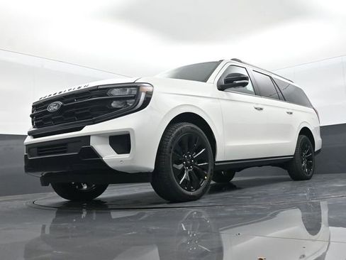 New 2025 Ford Expedition Max Platinum w/ Stealth Appearance Package image 42
