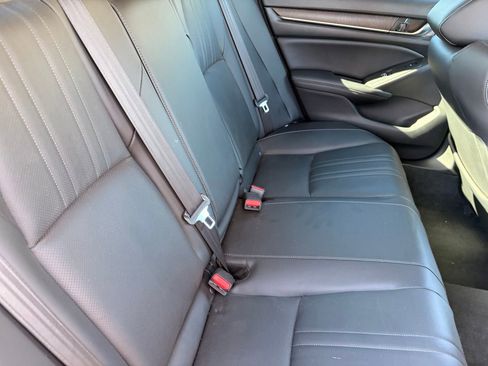 Used 2022 Honda Accord Touring image 14