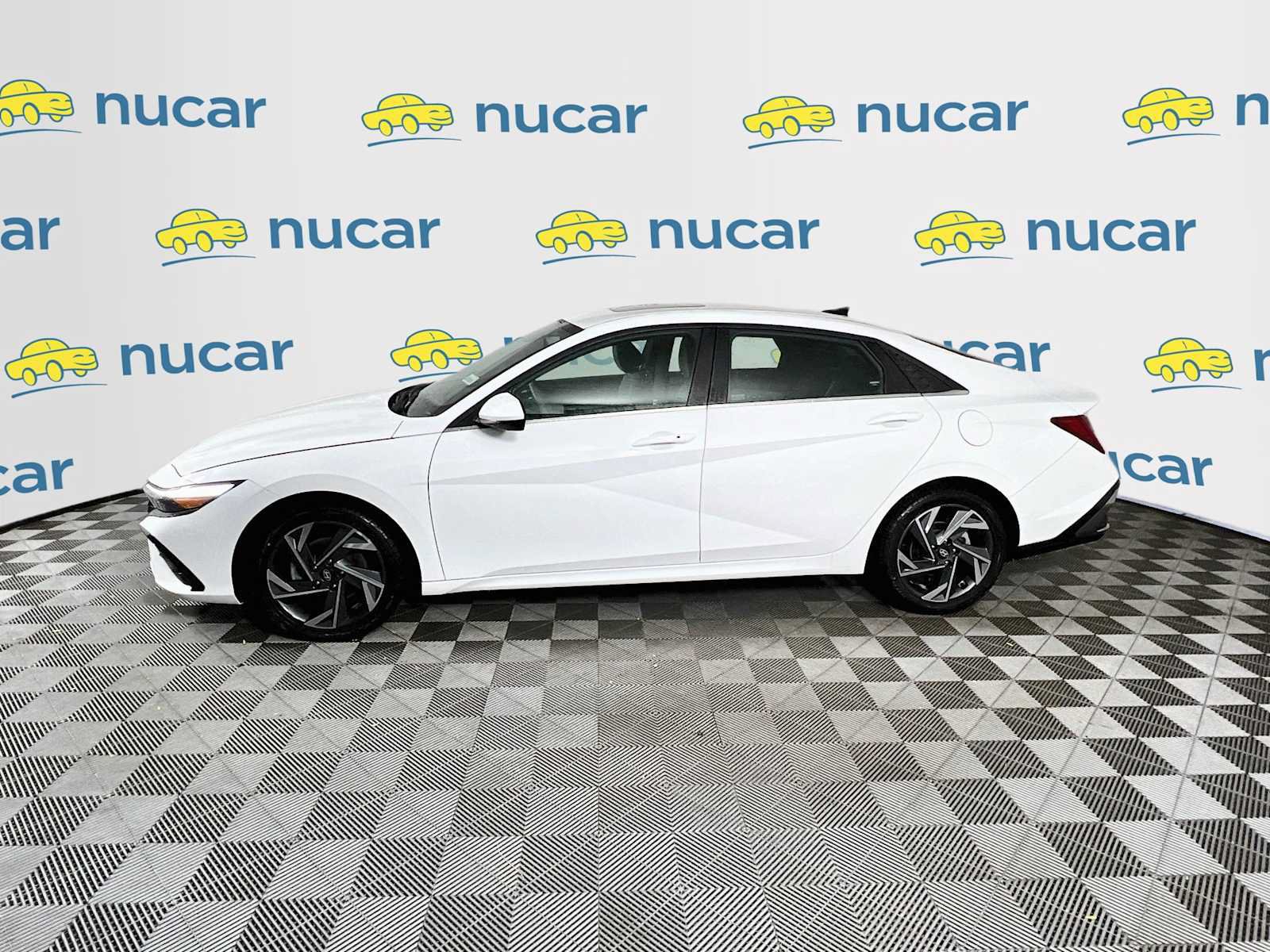 Certified 2024 Hyundai Elantra SEL w/ Convenience Package FWD image 4