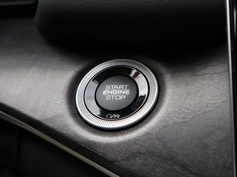 Used 2023 Jeep Grand Cherokee 4WD 4xe image 33