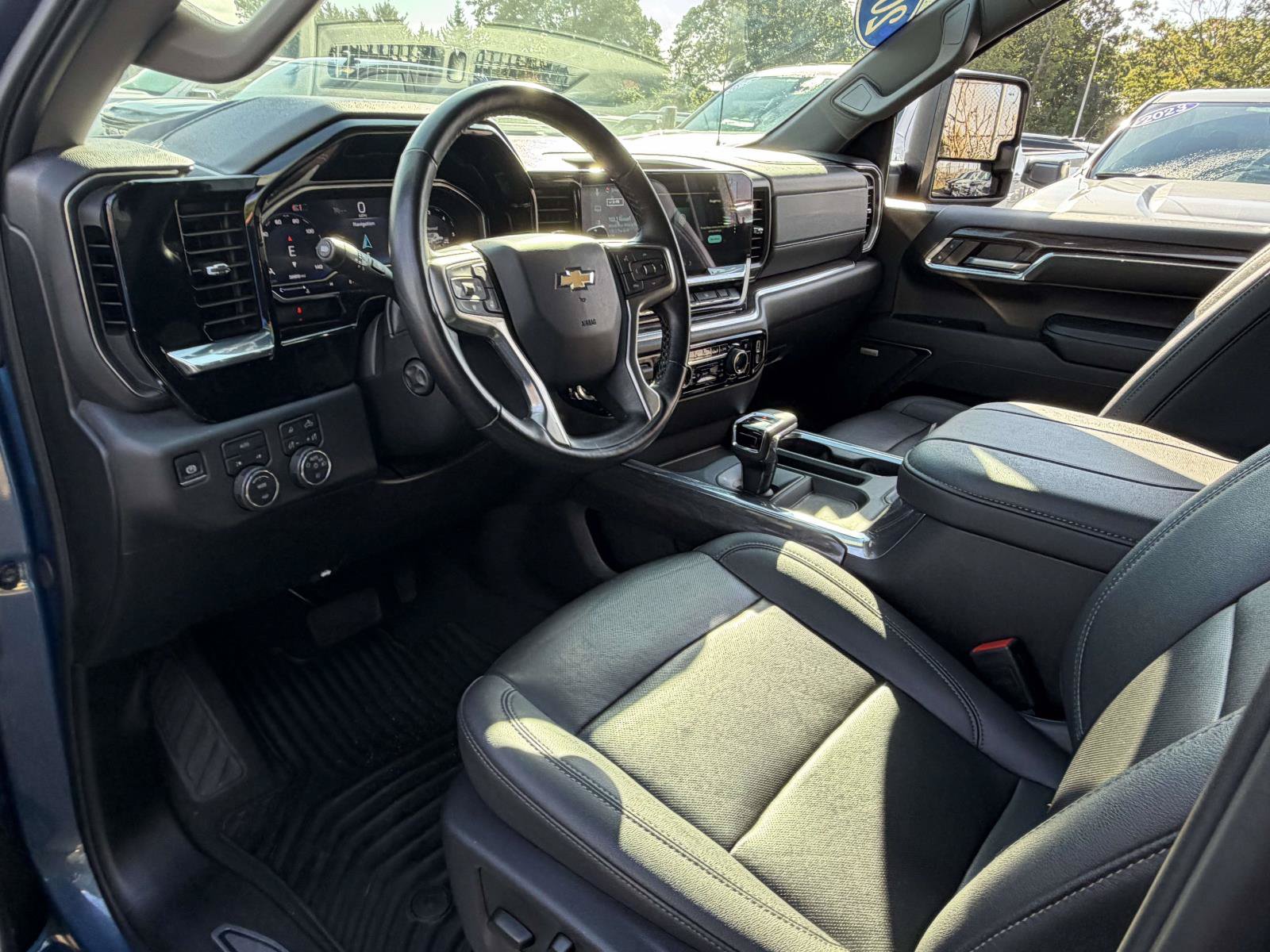 Certified 2024 Chevrolet Silverado 1500 LTZ w/ LTZ Premium Package AWD/4WD image 11