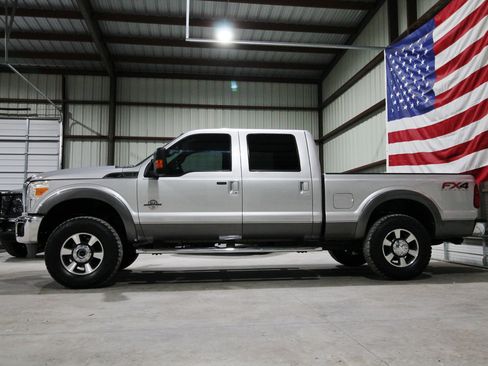 Used 2013 Ford F250 Lariat w/ FX4 Off Road Pkg AWD/4WD image 5