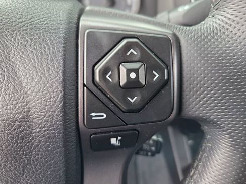 Used 2017 Toyota Tacoma TRD Sport w/ Tow Package image 16