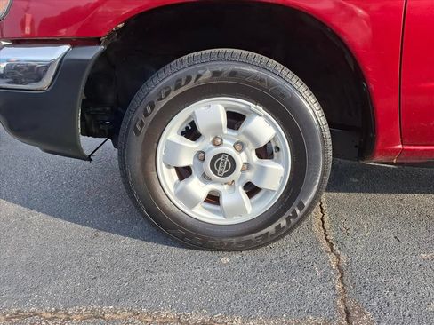 Used 2000 Nissan Frontier XE RWD image 9