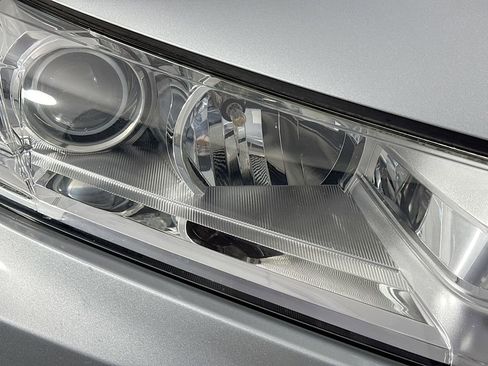 Used 2018 Toyota Highlander XLE image 42