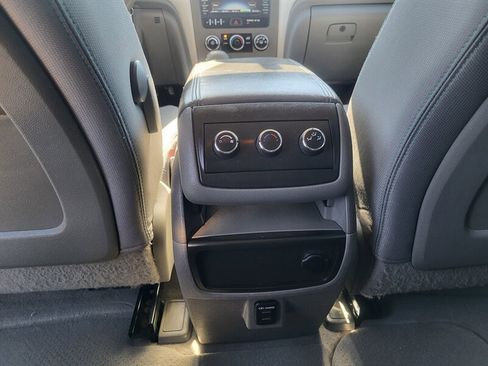 Used 2015 Chevrolet Traverse LS FWD image 25
