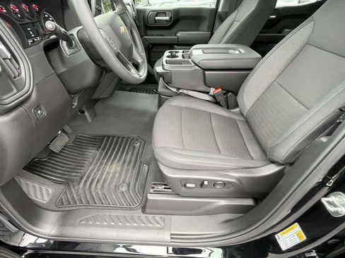 Certified 2025 Chevrolet Silverado 1500 Custom RWD image 13