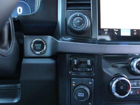 Used 2024 Ford F250 Platinum image 21