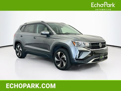 Used 2023 Volkswagen Taos SE w/ Panoramic Sunroof Package AWD/4WD image 1