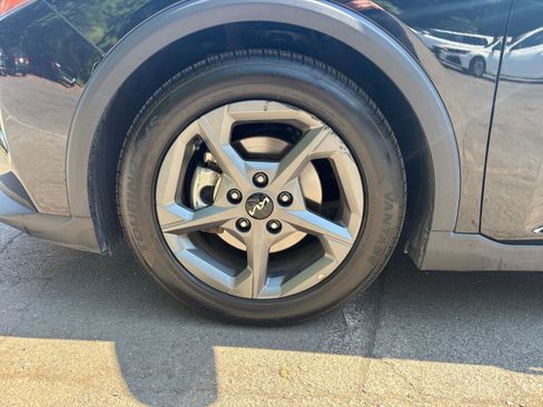 Used 2025 Kia K4 FWD image 29