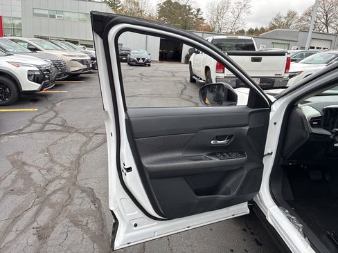 New 2026 Nissan Kicks SV w/ Cold Weather Package AWD/4WD image 13