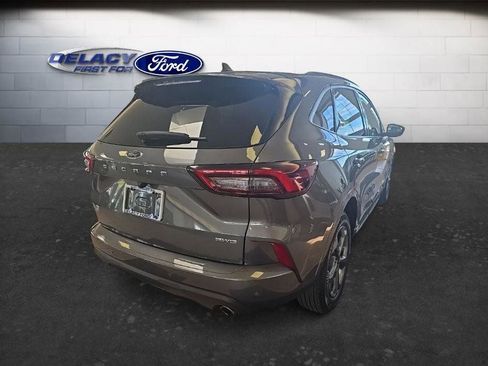 Used 2023 Ford Escape ST-Line w/ Tech Pack #1 AWD/4WD image 6