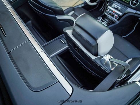 Used 2015 Mercedes-Benz SL 550 image 55