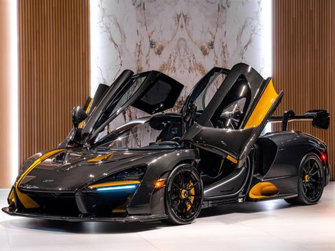 Used 2019 McLaren Senna RWD image 2